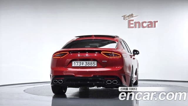 Kia Stinger 2020 — ფოტო 4/20