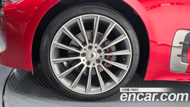 Kia Stinger 2020 — ფოტო 5/20
