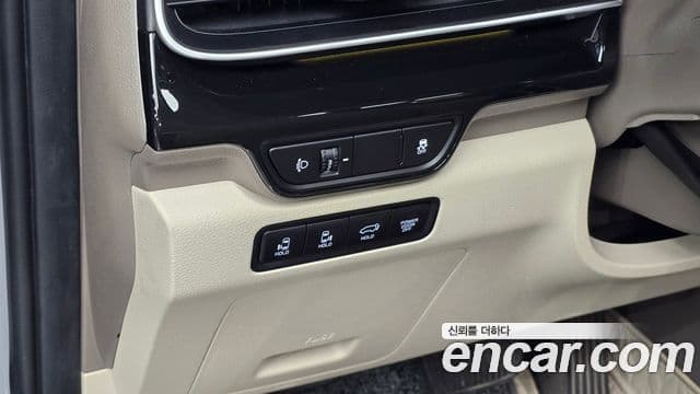 Kia Carnival 2024 — фото 14 из 20