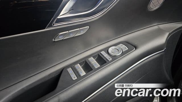 Genesis GV80 2020 — Photo 12/37