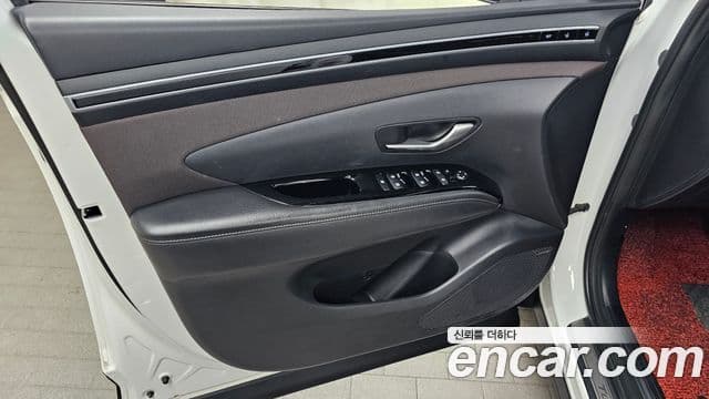 Hyundai Tucson Hybrid 2021 — ფოტო 10/30