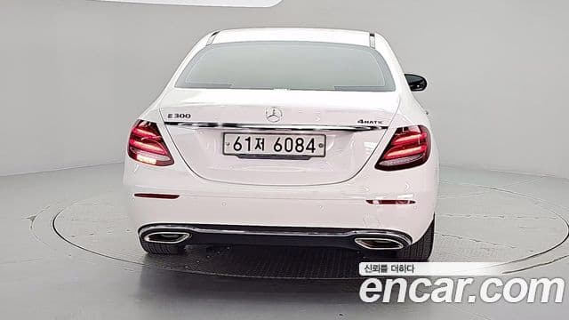 Mercedes-Benz E-Class 2018 — Şəkil 4/19