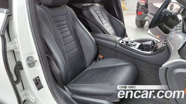 Mercedes-Benz E-Class 2018 — Şəkil 16/19