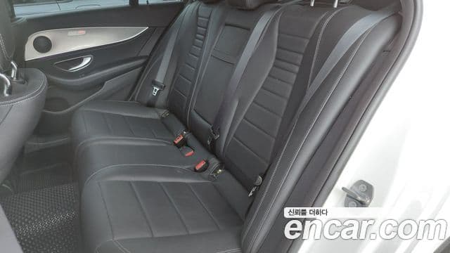 Mercedes-Benz E-Class 2018 — Şəkil 17/19
