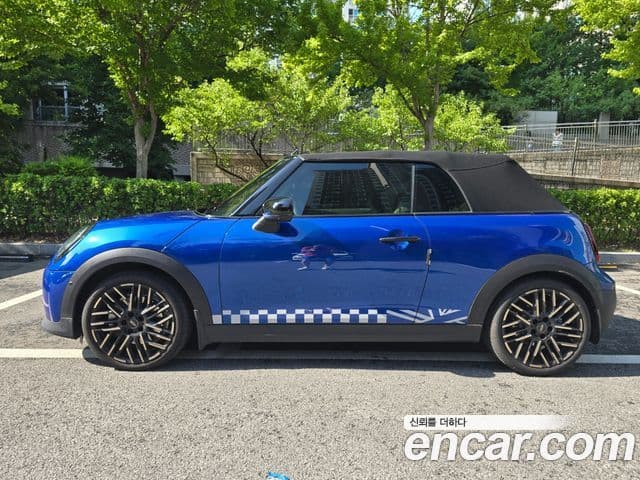Mini Cooper S Convertible 2025 — Şəkil 18/19