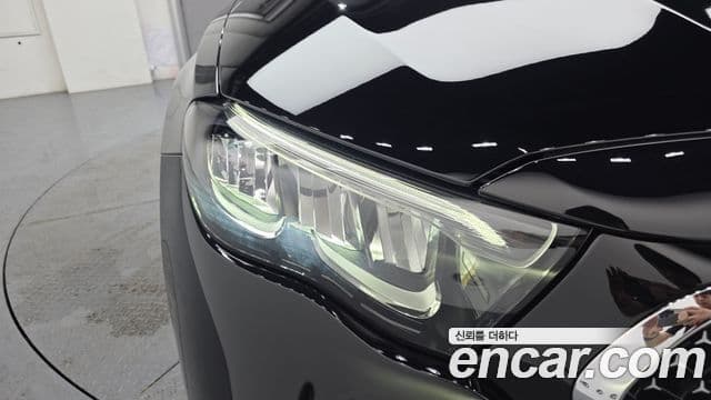 Mercedes-Benz E-Class 2025 — Photo 15/31