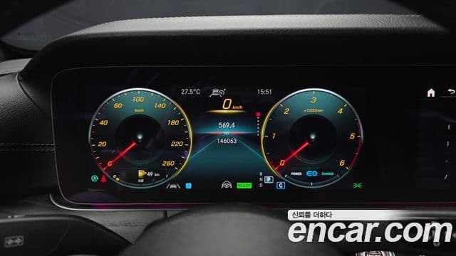 Mercedes-Benz E-Class 2022 — ფოტო 8/20