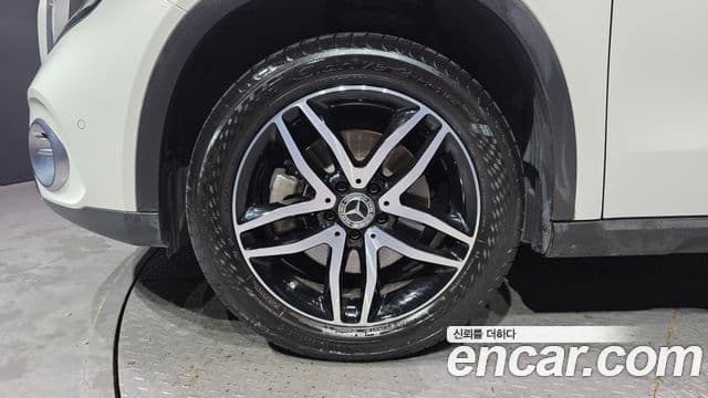 Mercedes-Benz GLA-Class 2019 — фото 5 из 20
