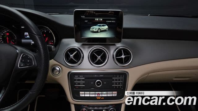 Mercedes-Benz GLA-Class 2019 — фото 14 из 20