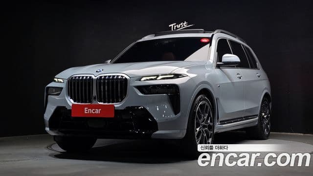 BMW X7 2025 — Фото 9/20