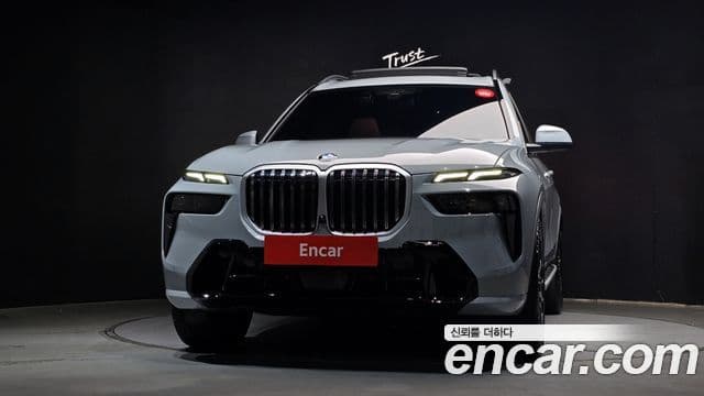 BMW X7 2025 — Фото 2/20