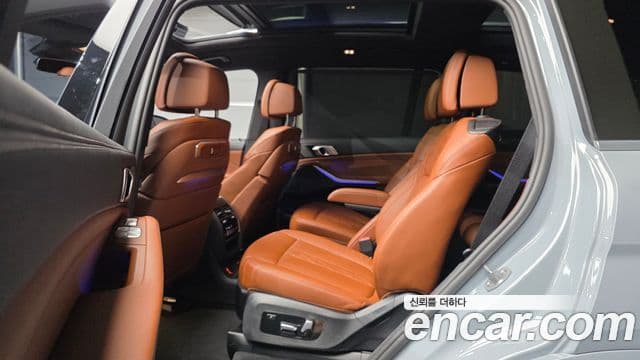 BMW X7 2025 — Фото 12/20