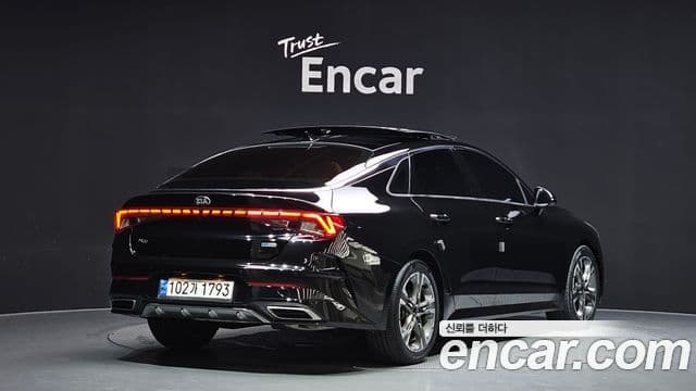 Kia K5 2021 — Şəkil 2/20