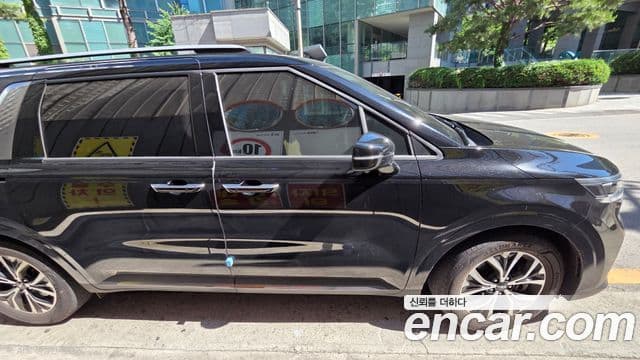 Kia Carnival 2022 — Şəkil 2/10