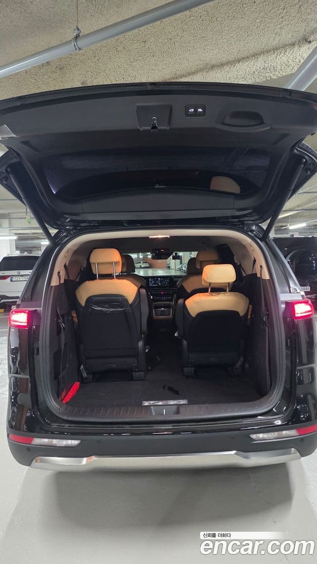 Kia Carnival 2022 — Şəkil 8/10