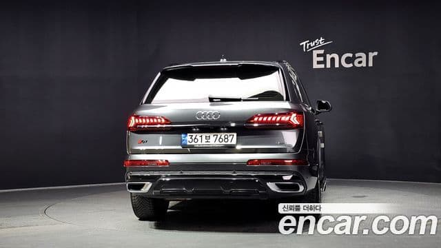 Audi Q7 2021 — ფოტო 4/20