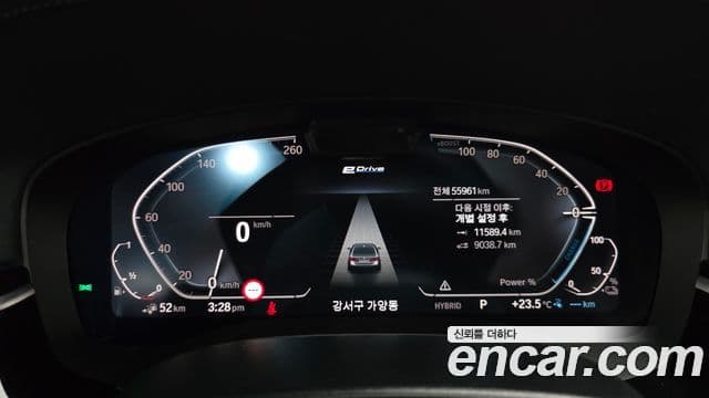 BMW 5 Series 2023 — ფოტო 8/20