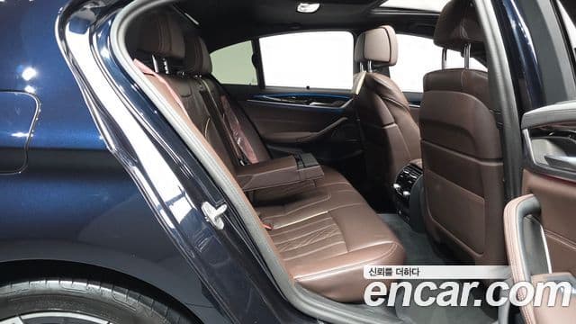 BMW 5 Series 2023 — ფოტო 11/20