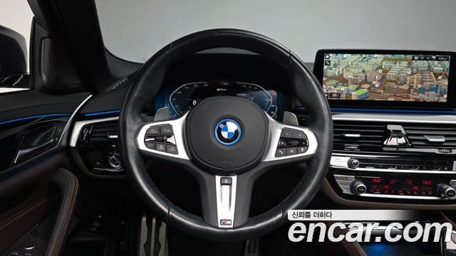 BMW 5 Series 2023 — ფოტო 12/20