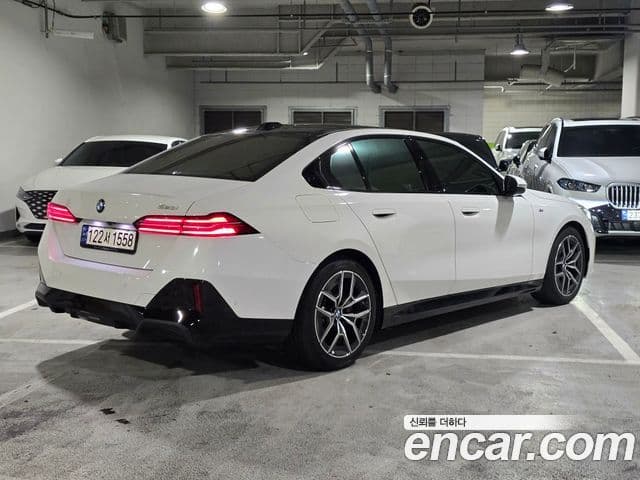BMW 5 Series, 2023
