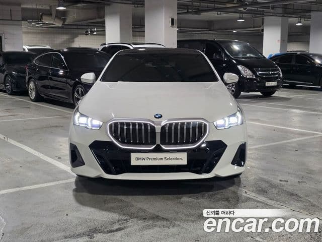 BMW 5 Series 2023 — ფოტო 2/20