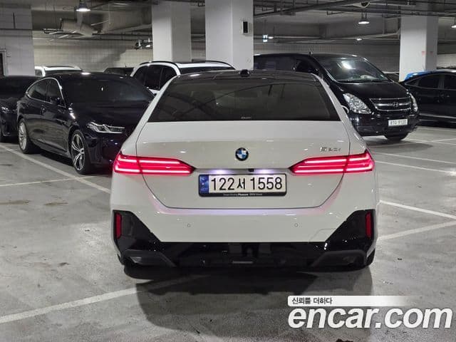 BMW 5 Series 2023 — ფოტო 3/20
