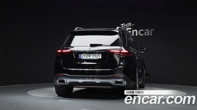 Mercedes-Benz GLE-Class 2023 — ფოტო 4/20