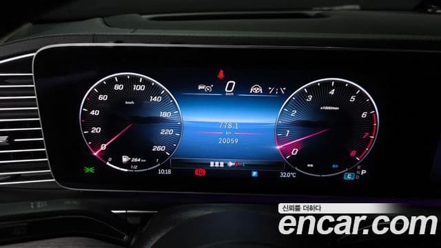 Mercedes-Benz GLE-Class 2023 — ფოტო 8/20