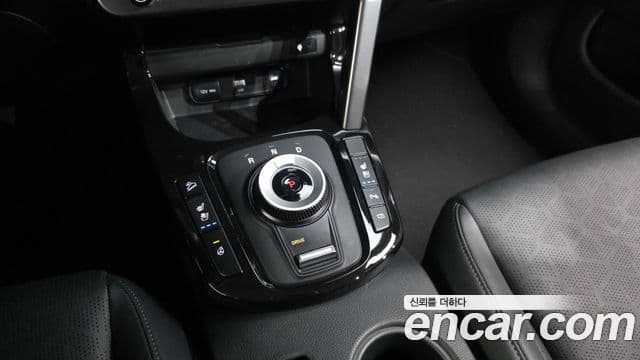 Kia Seltos 2024 — фото 9 из 20