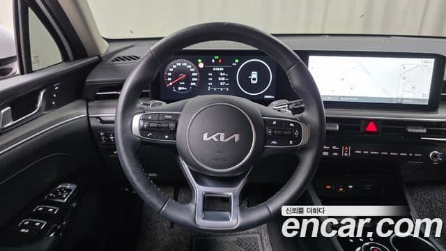 Kia K5 2025 — фото 14 из 20