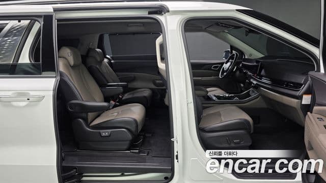 Kia Carnival 2024 — Фото 11/20