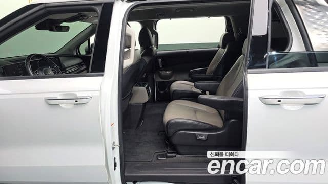 Kia Carnival 2024 — Фото 12/20
