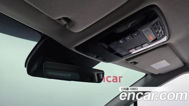 Kia Carnival 2024 — Фото 17/20