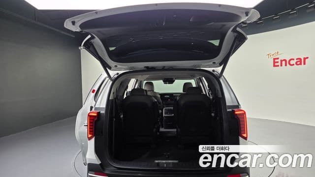 Kia Carnival 2024 — Фото 20/20