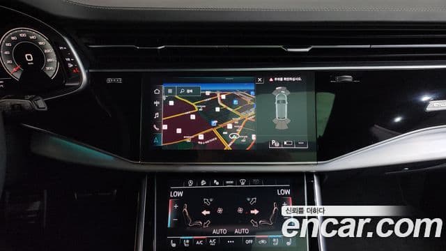Audi Q8 2022 — Şəkil 22/36