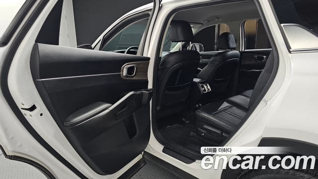 Kia Sorento 2022 — Şəkil 12/20