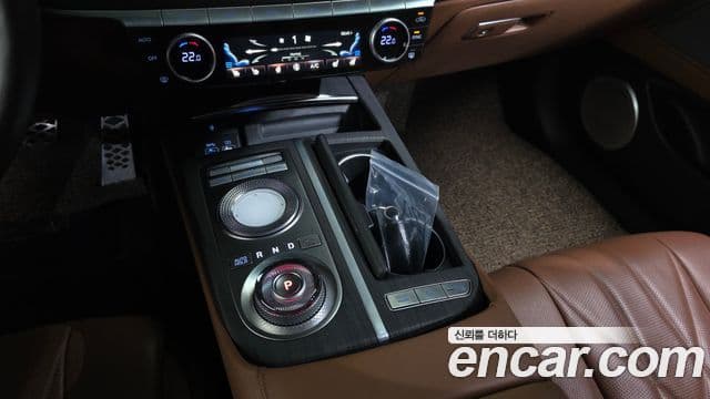 Genesis Electrified G80 2020 — ფოტო 8/20