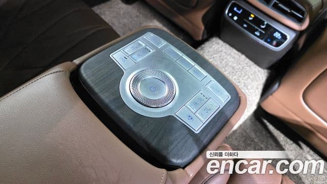 Genesis Electrified G80 2020 — ფოტო 19/20
