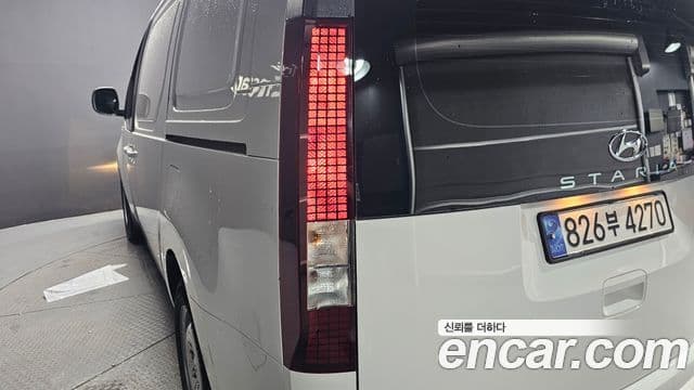 Hyundai Staria 2022 — Photo 2/31