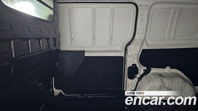 Hyundai Staria 2022 — Photo 30/31