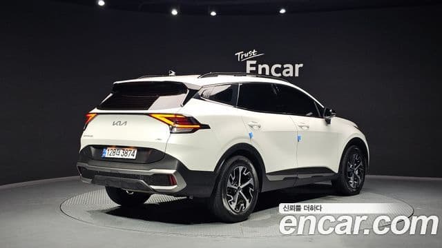 Kia Sportage 2022 — Фото 2/20