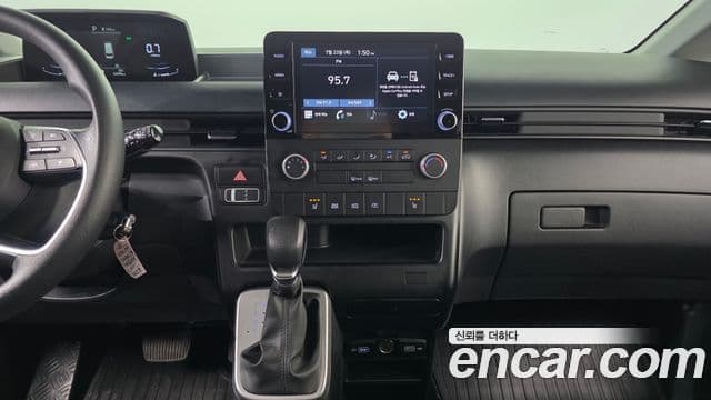 Hyundai Staria 2022 — Şəkil 17/20