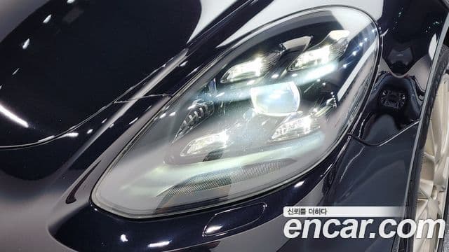 Porsche Panamera 2020 — Photo 38/39
