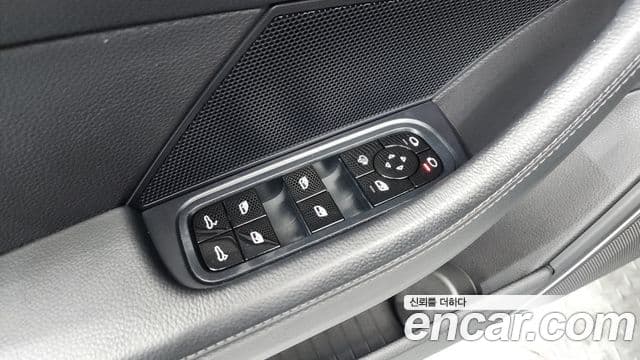 Porsche Panamera 2020 — Photo 32/39