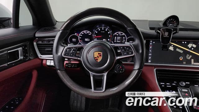 Porsche Panamera 2018 — Şəkil 13/20