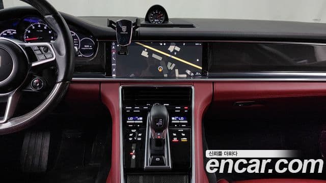 Porsche Panamera 2018 — Şəkil 14/20