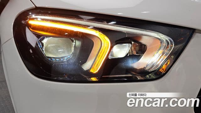 Mercedes-Benz GLE-Class 2023 — Photo 14/36
