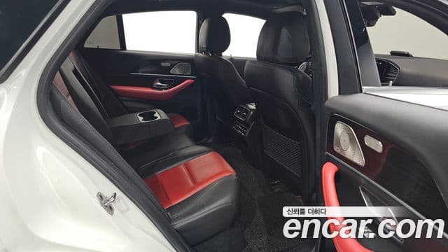 Mercedes-Benz GLE-Class 2023 — Photo 17/36