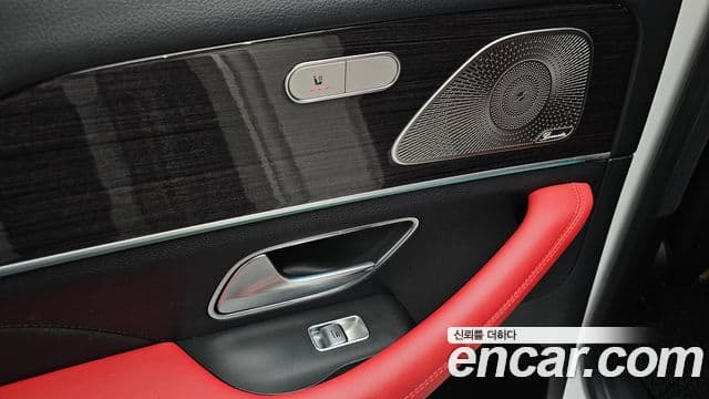 Mercedes-Benz GLE-Class 2023 — Photo 35/36