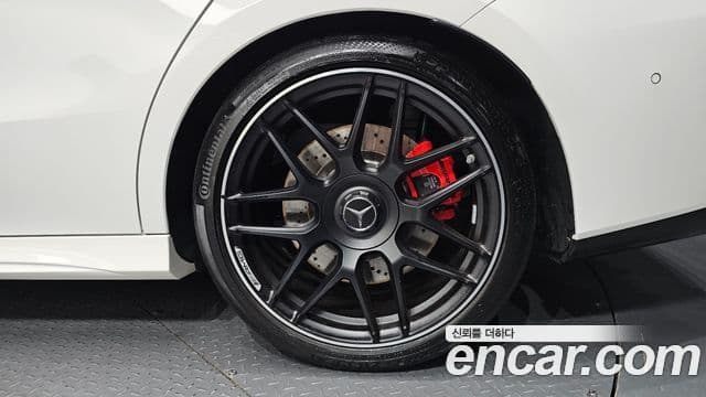 Mercedes-Benz CLA-Class 2025 — Photo 31/33
